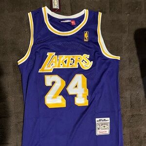 Kobe Bryant Lakers jersey